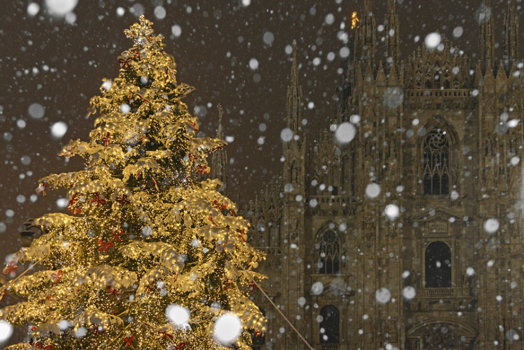 Golden Christmas tree at cathedral