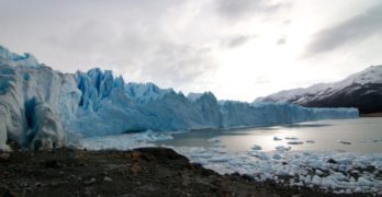 thaw beside sea ice