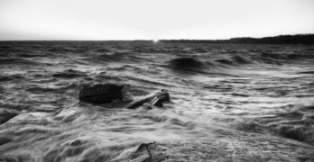 Icy waves Transit Belmonte and Liskey