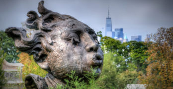 Mexican woman sculpture in Brooklyn