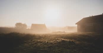 House in fog Lockward