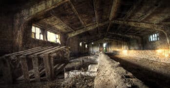 Abandoned building Eliot